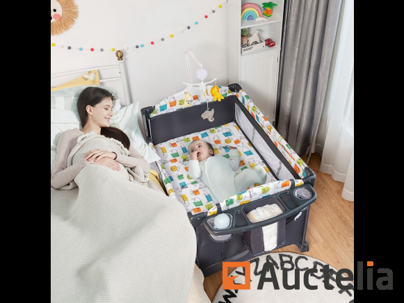 Travel cot on sale with changing table