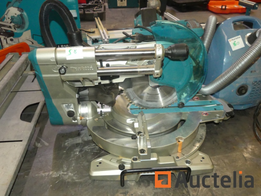 Makita 1019 on sale mitre saw