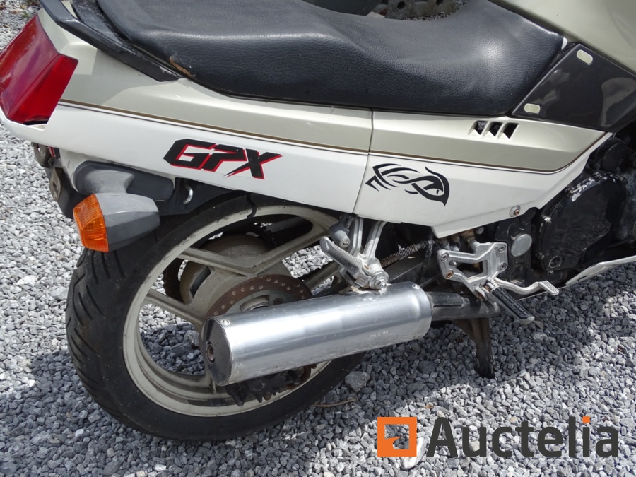 Motorcycle Kawasaki ZX750F used at auction - Auctelia