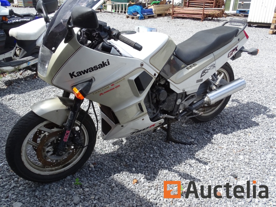 Motorcycle Kawasaki ZX750F - Equipment - Transport - Cars and