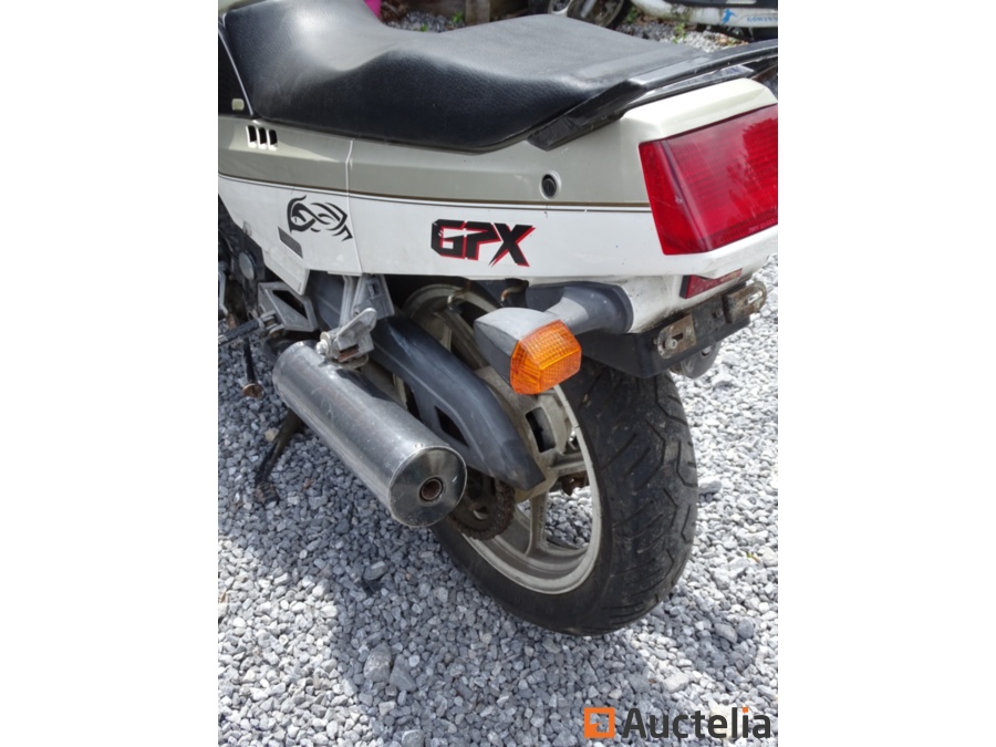 Motorcycle Kawasaki ZX750F used at auction - Auctelia
